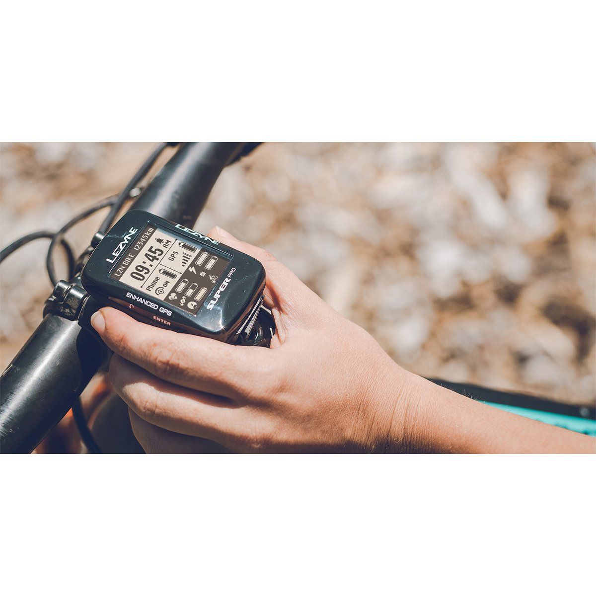 GPS Lezyne Super Pro HRSC con sensores de Vel Cadencia y cardíaco