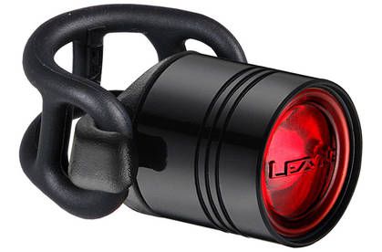 Luz Lezyne Femto trasera